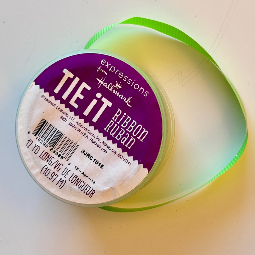 HALLMARK Lime Green Curling Ribbon Spool - Picture 6 of 7